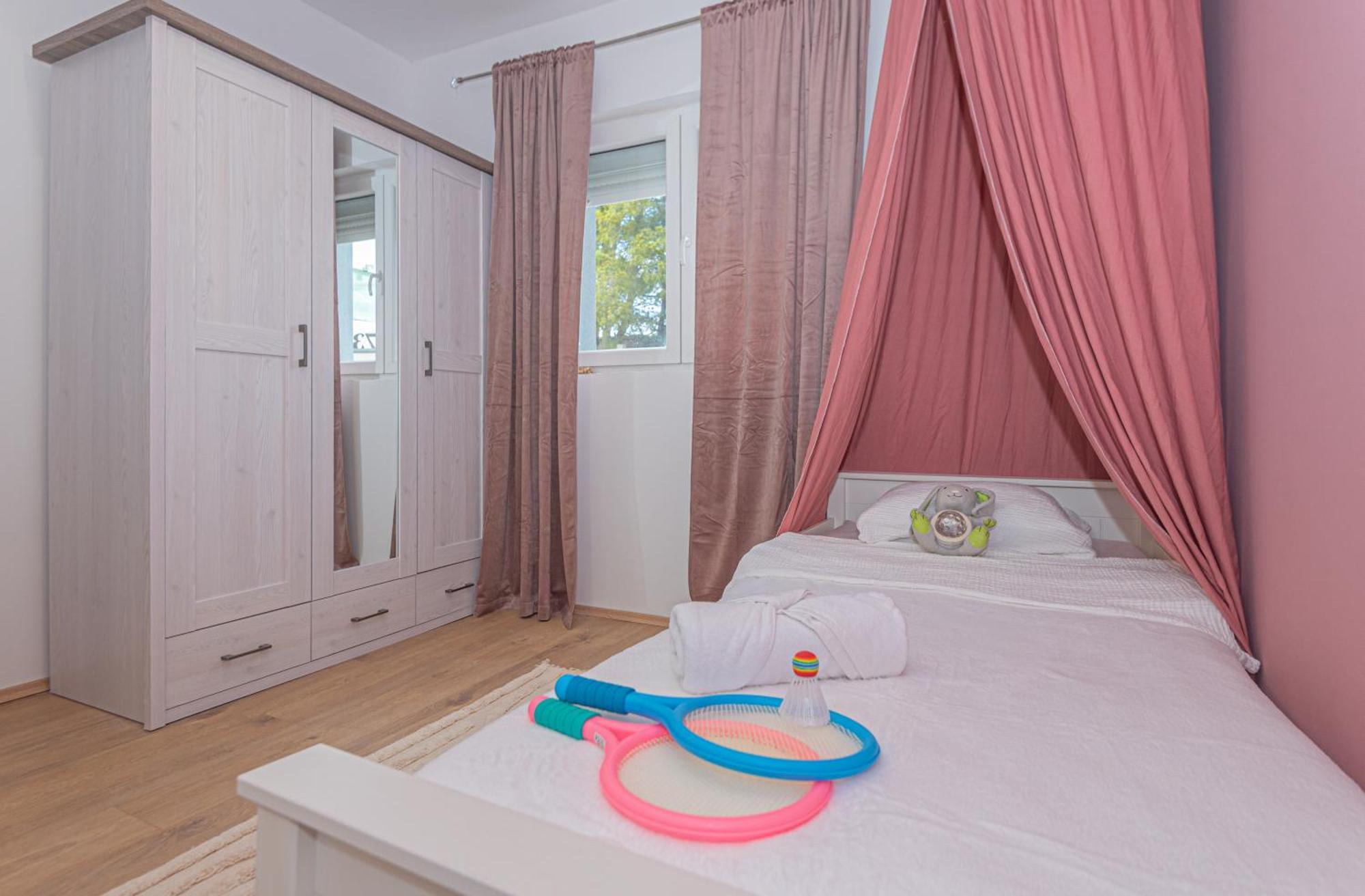 Guest House "The View" - With A Pool Donje Polje Ngoại thất bức ảnh